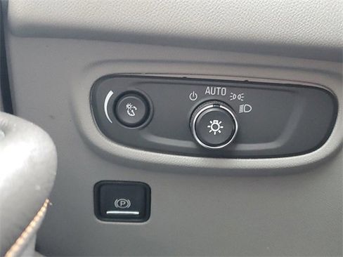 Used 2019 GMC Terrain SLE w/ Driver Convenience Package image 19