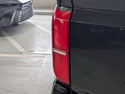 Certified 2024 Toyota Tacoma TRD Off-Road AWD/4WD image 18