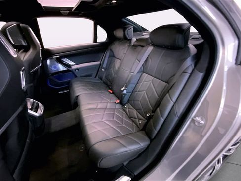 Certified 2023 BMW 760i xDrive AWD/4WD image 20