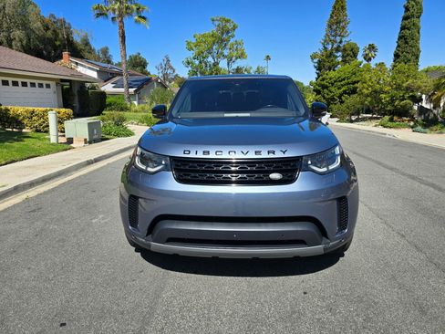 Used 2018 Land Rover Discovery HSE AWD/4WD image 2