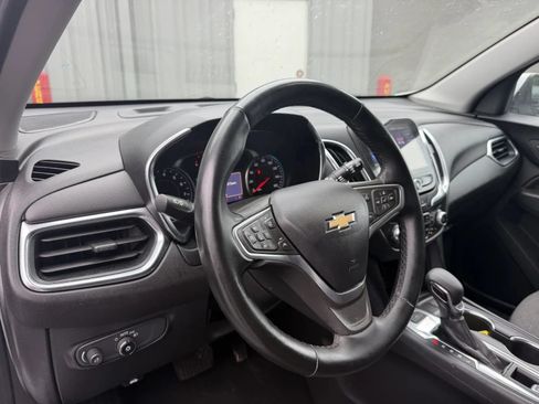 Used 2023 Chevrolet Equinox LT AWD/4WD image 7