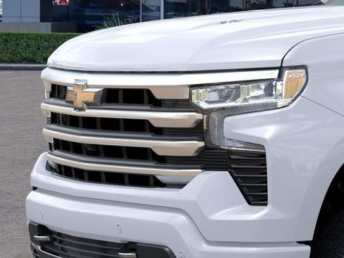 New 2026 Chevrolet Silverado 1500 High Country AWD/4WD image 13