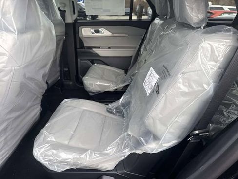 New 2026 Ford Explorer Active w/ Active Comfort Package image 8