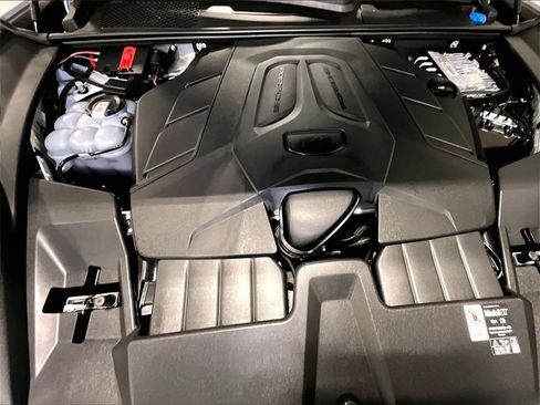 Certified 2025 Porsche Cayenne image 15