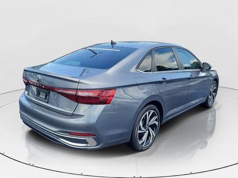Certified 2025 Volkswagen Jetta SEL FWD image 32