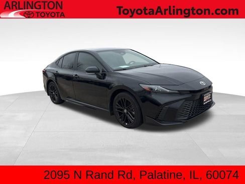 Used 2025 Toyota Camry XSE image 1