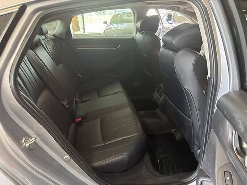 Used 2018 Honda Accord Touring image 24