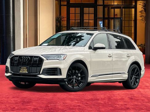 Used 2023 Audi Q7 3.0T Prestige w/ Prestige Package image 2