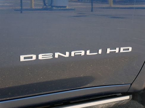 Used 2022 GMC Sierra 3500 Denali w/ Denali Ultimate Package AWD/4WD image 10