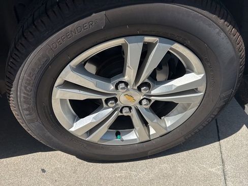 Used 2011 Chevrolet Equinox LTZ image 6