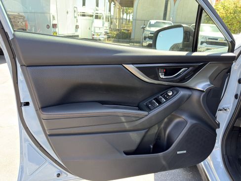 Used 2019 Subaru Crosstrek 2.0i Limited w/ Moonroof Package w/Navigation AWD/4WD image 21