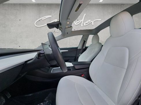 Used 2021 Tesla Model 3 Standard Range Plus image 19