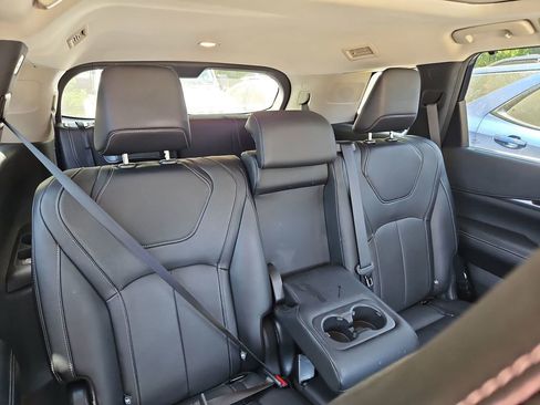 Used 2023 INFINITI QX60 Sensory w/ Vision Package FWD image 10