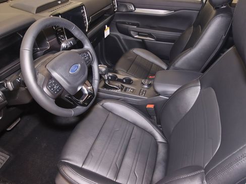 New 2025 Ford Ranger Lariat w/ Black Appearance Package image 25