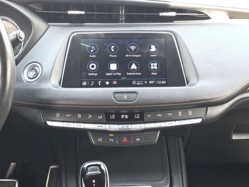 Used 2022 Cadillac XT4 Sport w/ Enhanced Visibility Package FWD image 16