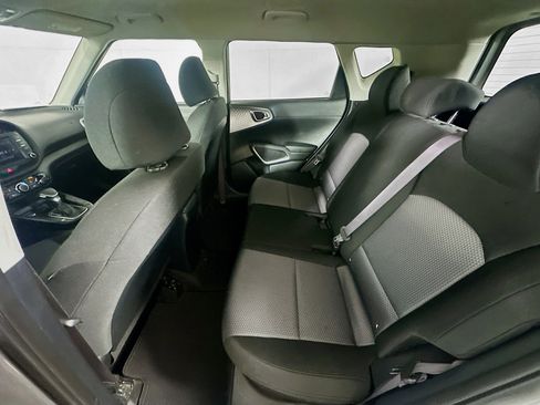 Used 2023 Kia Soul LX w/ LX Technology Package FWD image 26
