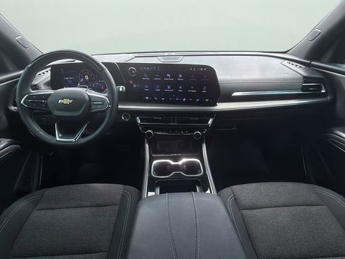 Used 2024 Chevrolet Traverse LT w/ Enhanced Driving Package FWD image 13