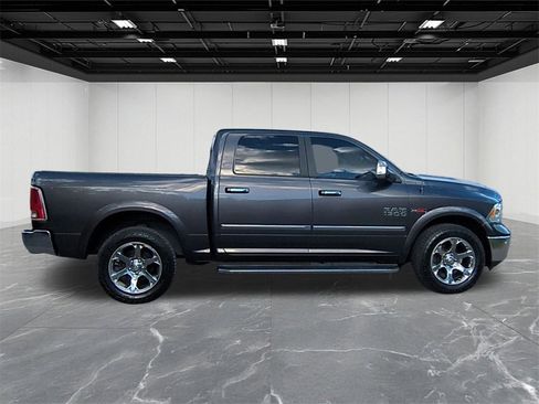 Used 2017 RAM 1500 Laramie w/ Convenience Group image 6