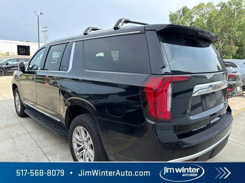 Used 2023 GMC Yukon XL SLT w/ SLT Premium Package AWD/4WD image 8