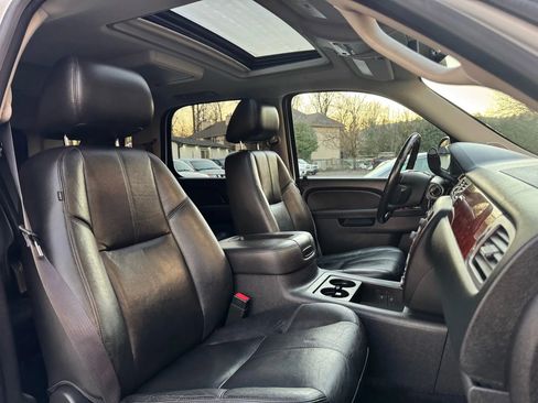 Used 2014 Chevrolet Tahoe LT image 24