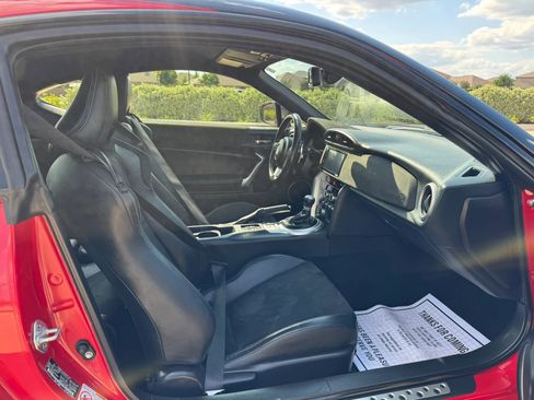 Used 2020 Toyota 86 RWD image 26