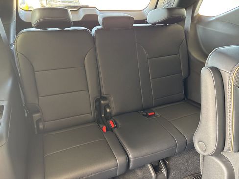 New 2026 Chevrolet Traverse High Country w/ LPO, Floor Liner Package FWD image 23