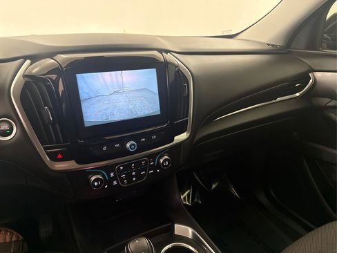 Used 2019 Chevrolet Traverse LT FWD image 38