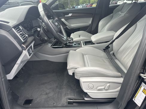 Used 2022 Audi Q5 2.0T Premium Plus w/ Premium Plus Package AWD/4WD image 9