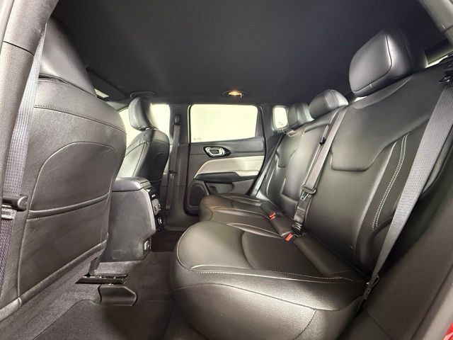 Used 2025 Jeep Compass Limited AWD/4WD image 32