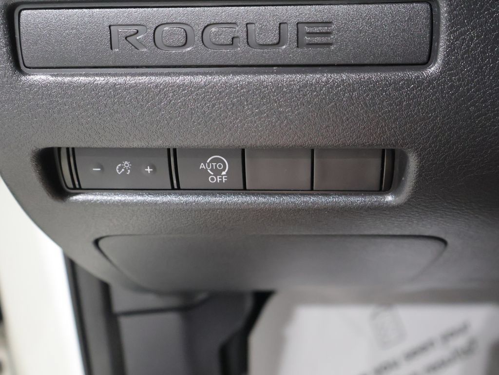 Used 2023 Nissan Rogue S AWD/4WD image 33