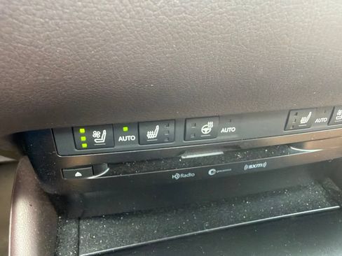 Used 2019 Lexus ES 350 w/ Premium Package FWD image 16
