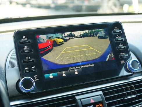 Used 2018 Honda Accord Sport image 17