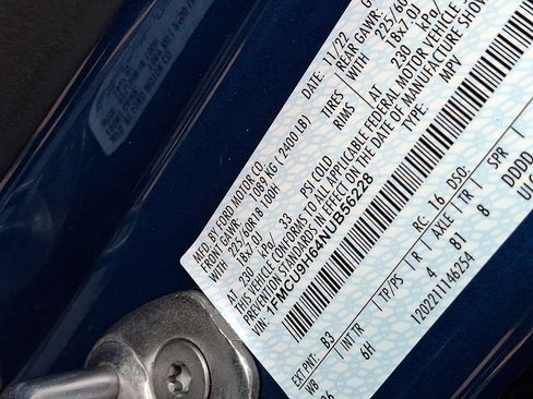 Certified 2022 Ford Escape SEL image 27