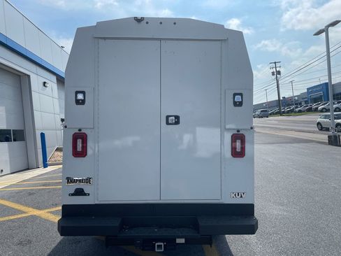New 2024 Chevrolet Express 3500 w/ Power Convenience Package RWD image 6