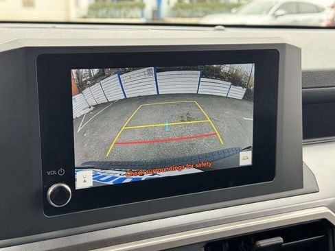 Used 2025 Toyota 4Runner SR5 image 28