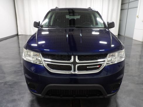 Used 2018 Dodge Journey SE FWD image 2