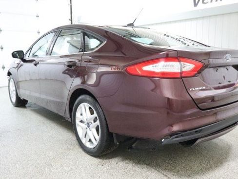Used 2013 Ford Fusion SE FWD image 3