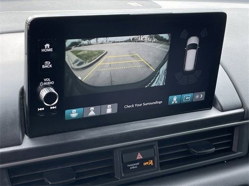 Certified 2024 Honda Pilot Touring image 18