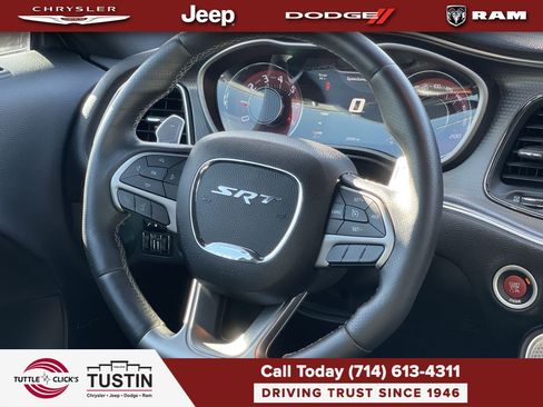 Used 2016 Dodge Challenger SRT Hellcat RWD image 15