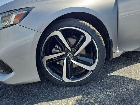 Used 2021 Honda Accord Sport image 5