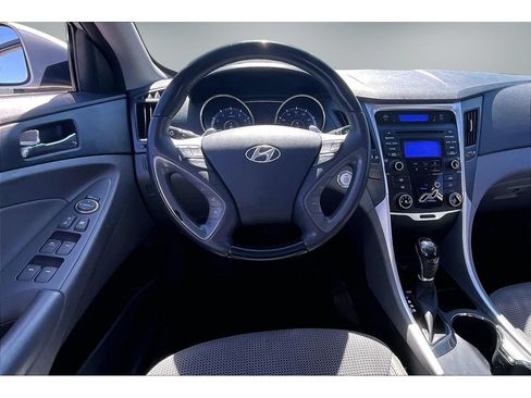 Used 2013 Hyundai Sonata SE FWD image 8