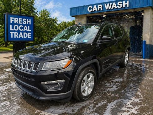 Used 2021 Jeep Compass Latitude FWD image 1