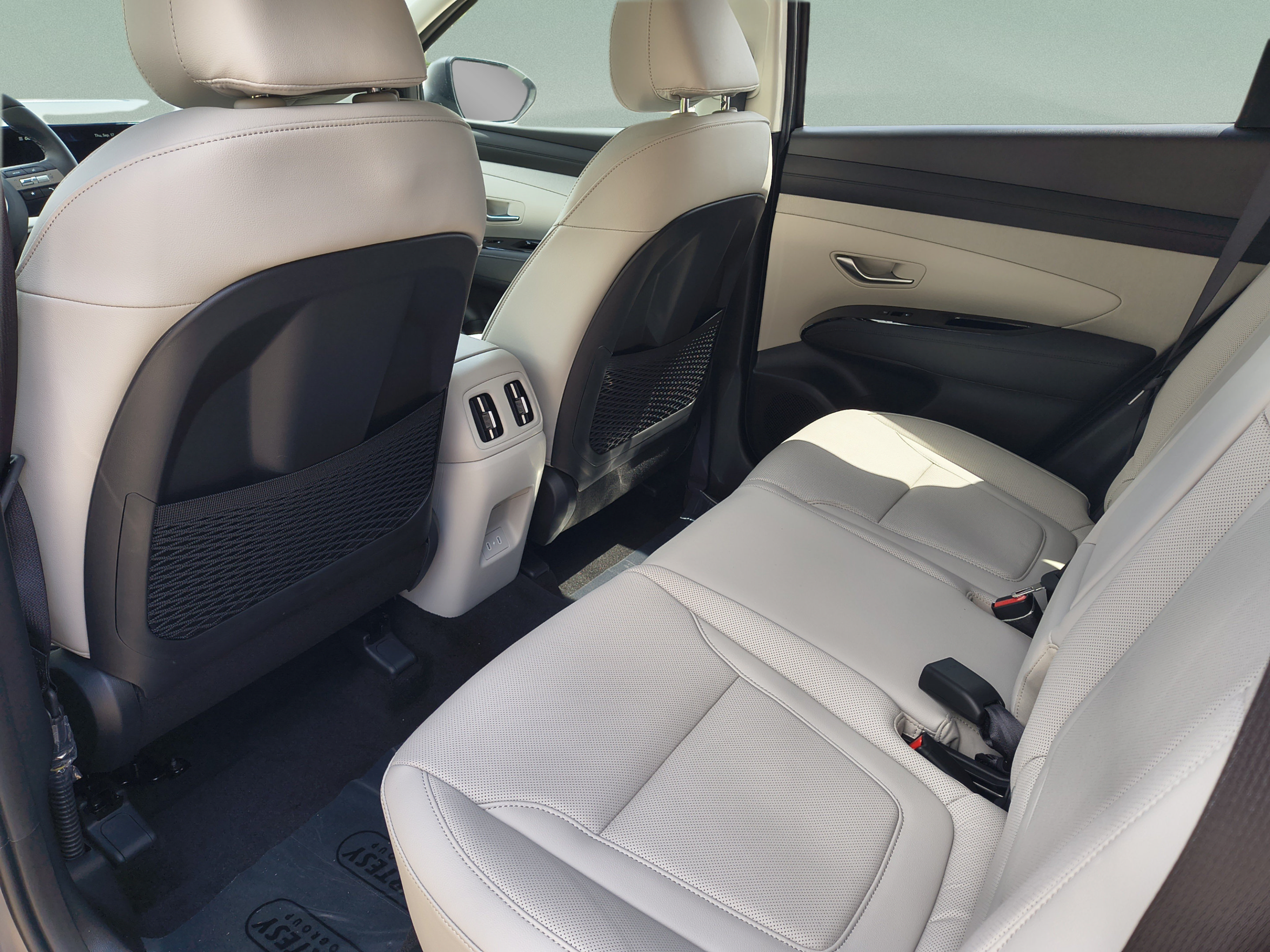 New 2026 Hyundai Tucson Limited FWD image 14