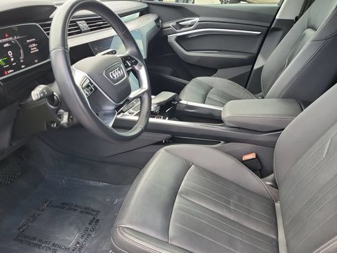 Used 2022 Audi e-tron Premium AWD/4WD image 12