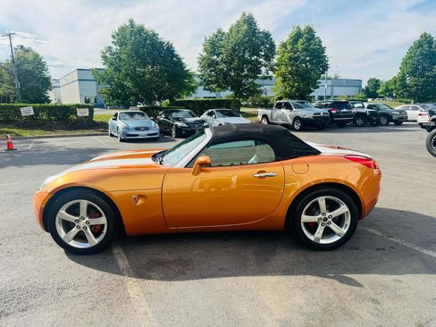 Used 2006 Pontiac Solstice Convertible w/ Premium Package RWD image 46