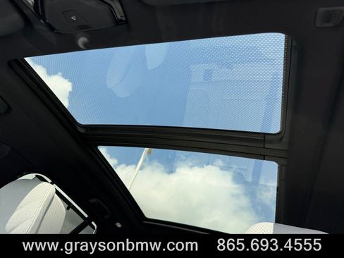 Used 2025 BMW X5 M60i AWD/4WD image 33