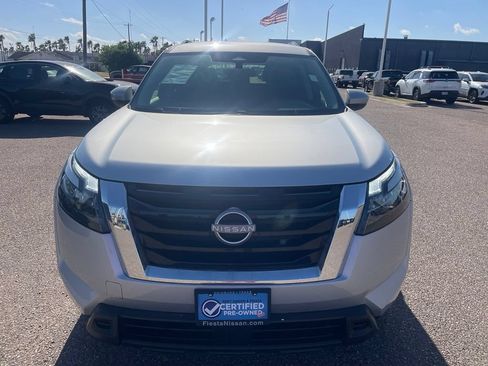 Certified 2025 Nissan Pathfinder SV FWD image 2