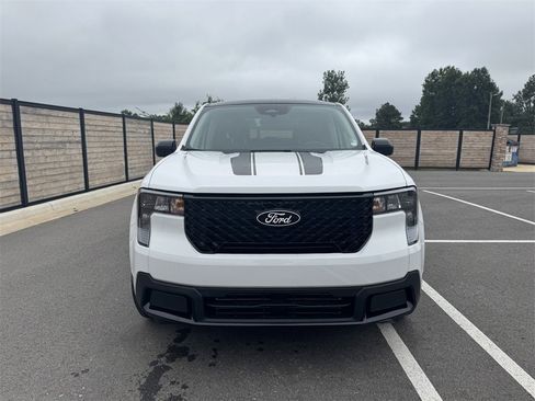 New 2025 Ford Maverick XLT w/ XLT Luxury Package image 5