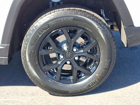 New 2026 Jeep Grand Cherokee 4WD image 12