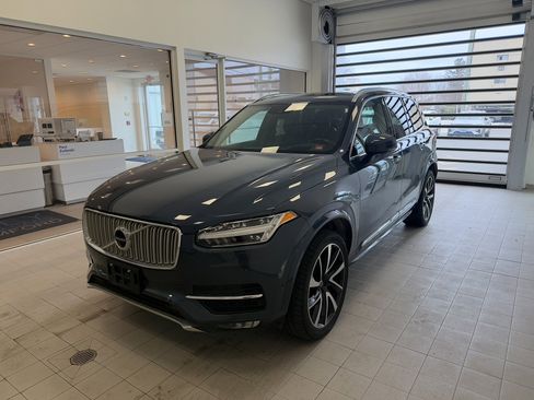 Used 2019 Volvo XC90 T6 Inscription w/ Advanced Package image 3